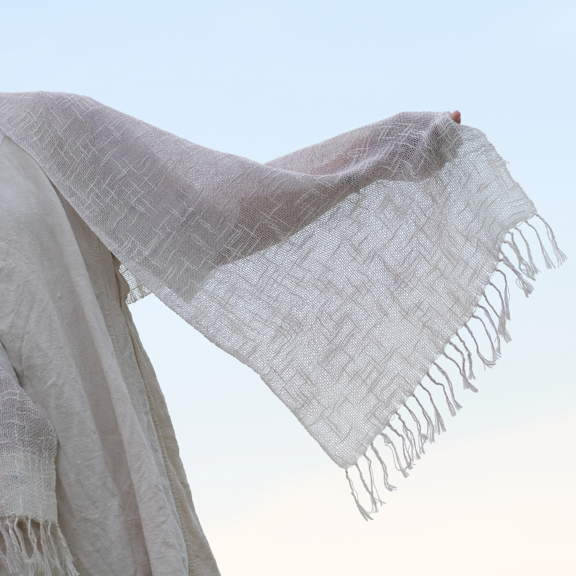 麻とボタニカルオーガニックの節糸格子マフラー