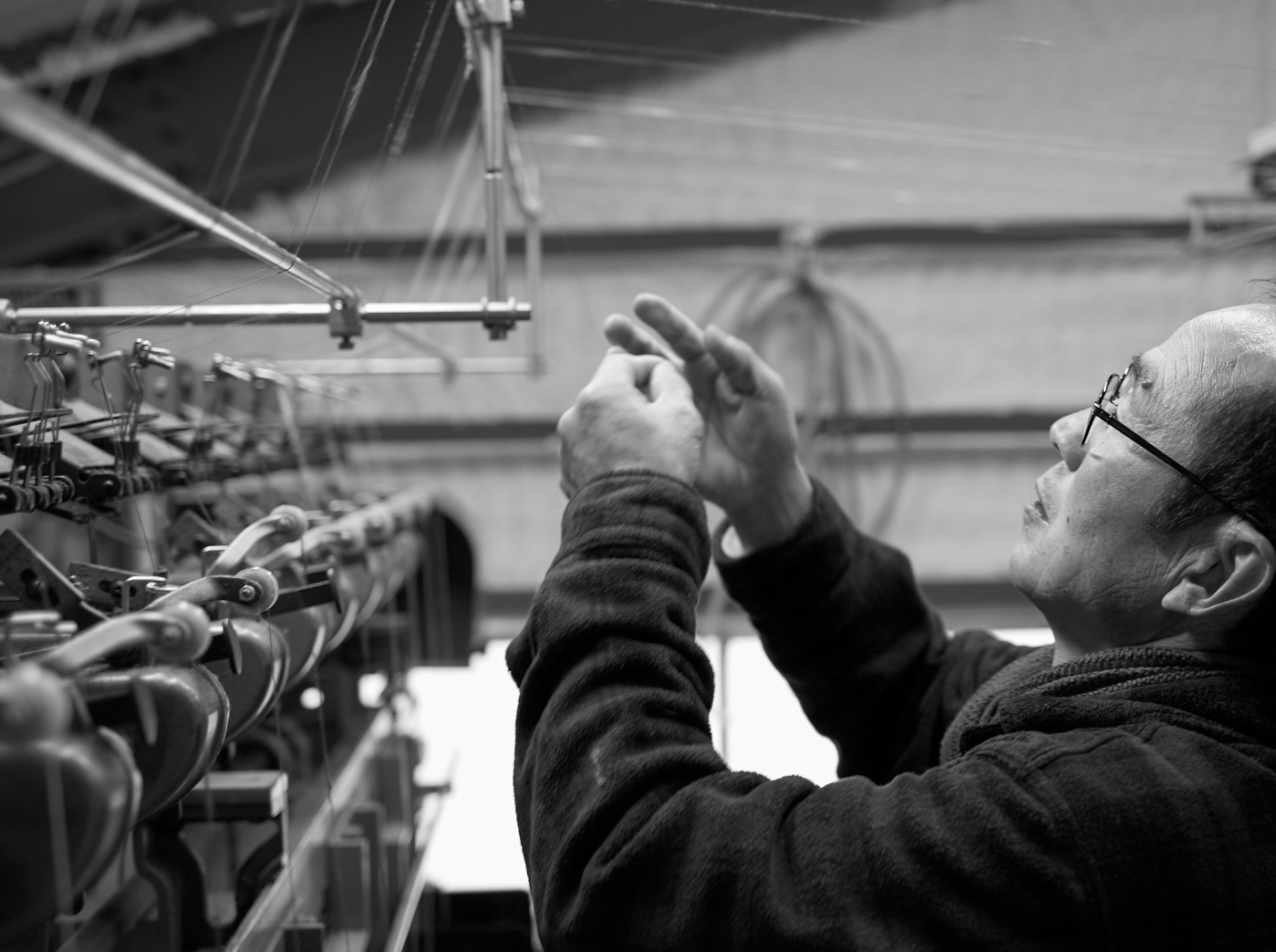 麻とボタニカルオーガニックの節糸格子マフラー