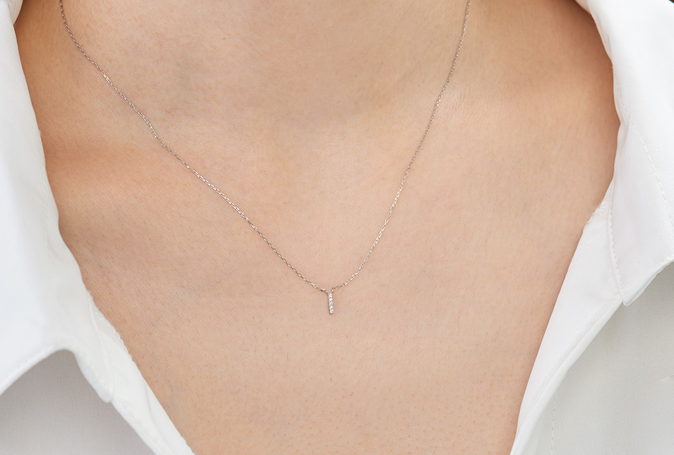 0.012ct ダイヤモンドクロスプラチナネックレス