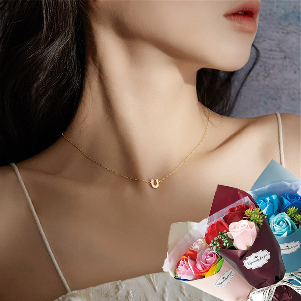 ゴールドカラー馬蹄ネックレス