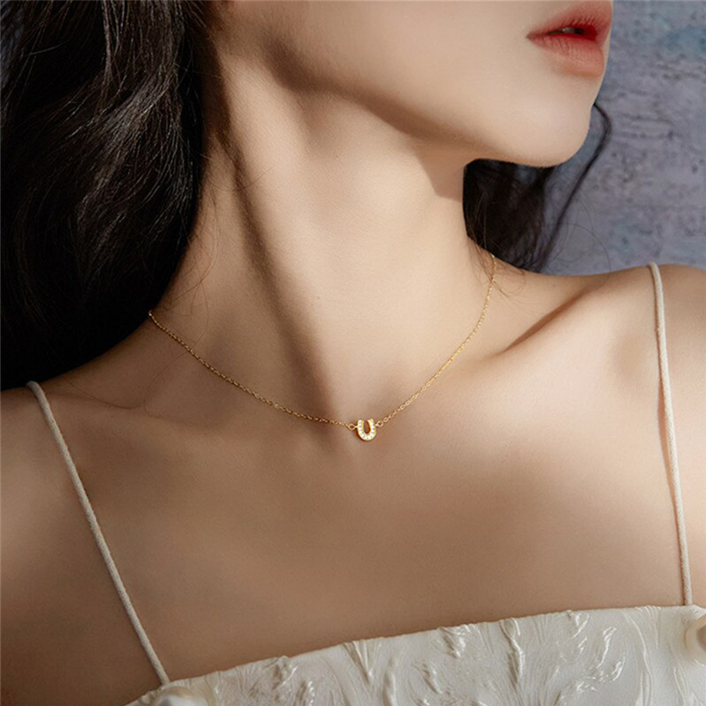 ゴールドカラー馬蹄ネックレス