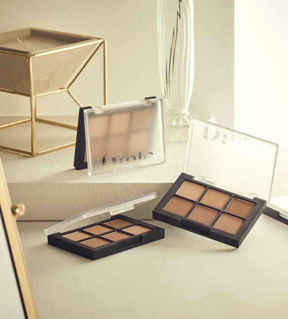 DIブラーフィニッシュアイシャドウ