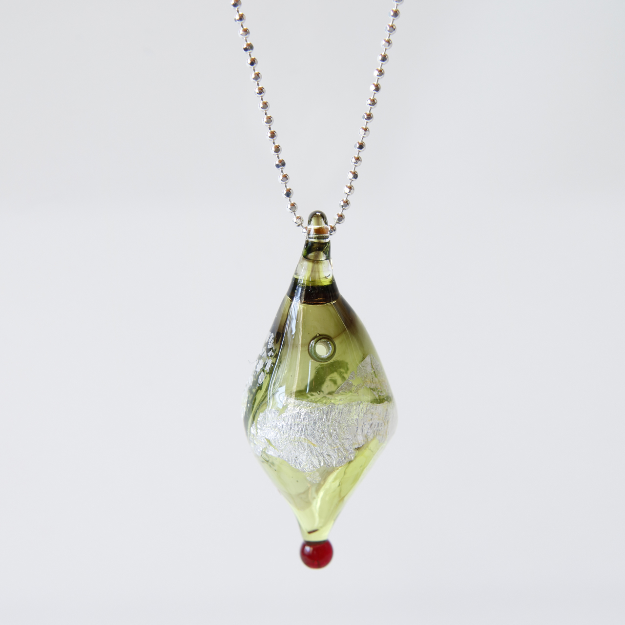 硝子のアロマペンダント（銀箔入）[Silver Chain]