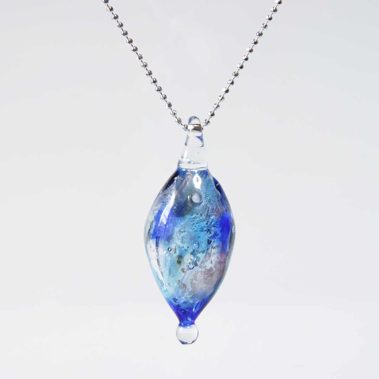 硝子のアロマペンダント（銀箔入）[Silver Chain]