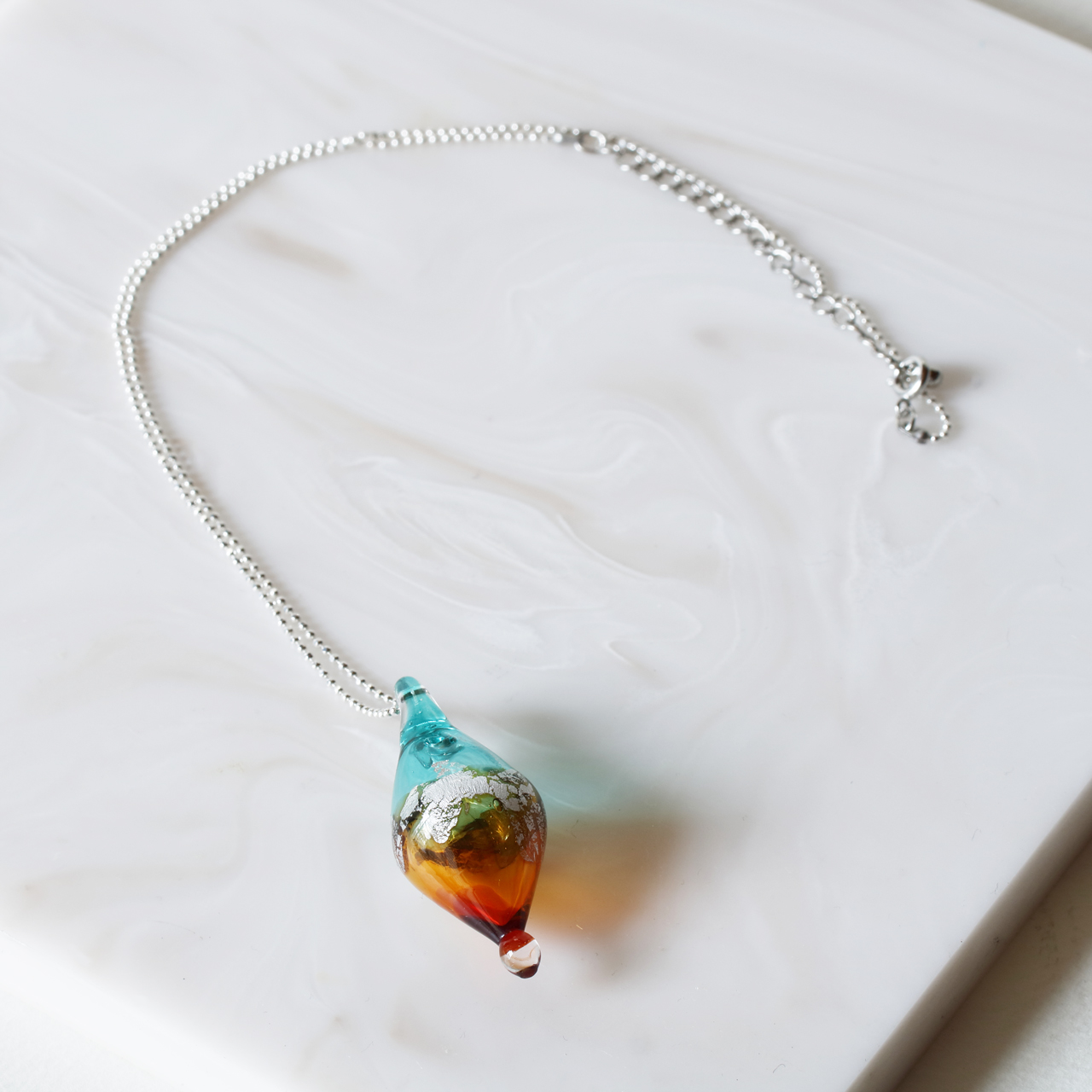 硝子のアロマペンダント（銀箔入）[Silver Chain]