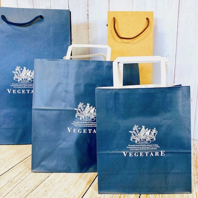 枝付き巨峰のセミドライ＆素焼きミックスナッツセット　化粧箱入り