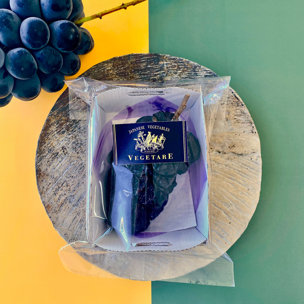 枝付き巨峰のセミドライ＆素焼きミックスナッツセット　化粧箱入り