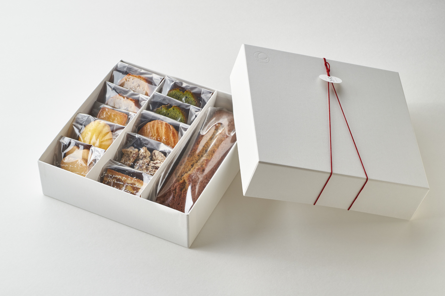 LUXURY HOTEL SWEETS GIFT