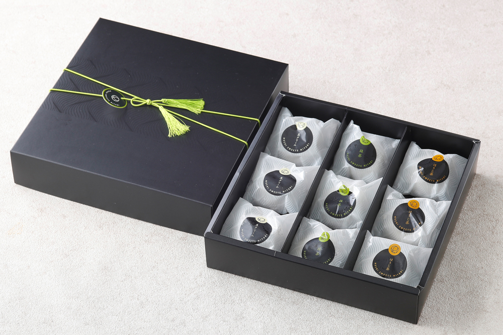 LUXURY HOTEL SWEETS GIFT