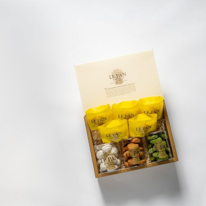 LUXURY HOTEL SWEETS GIFT