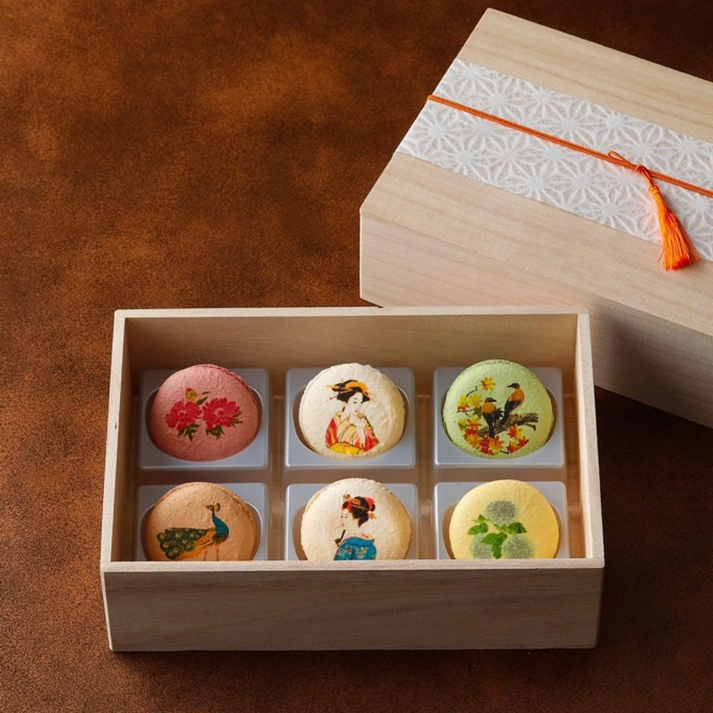 LUXURY HOTEL SWEETS GIFT