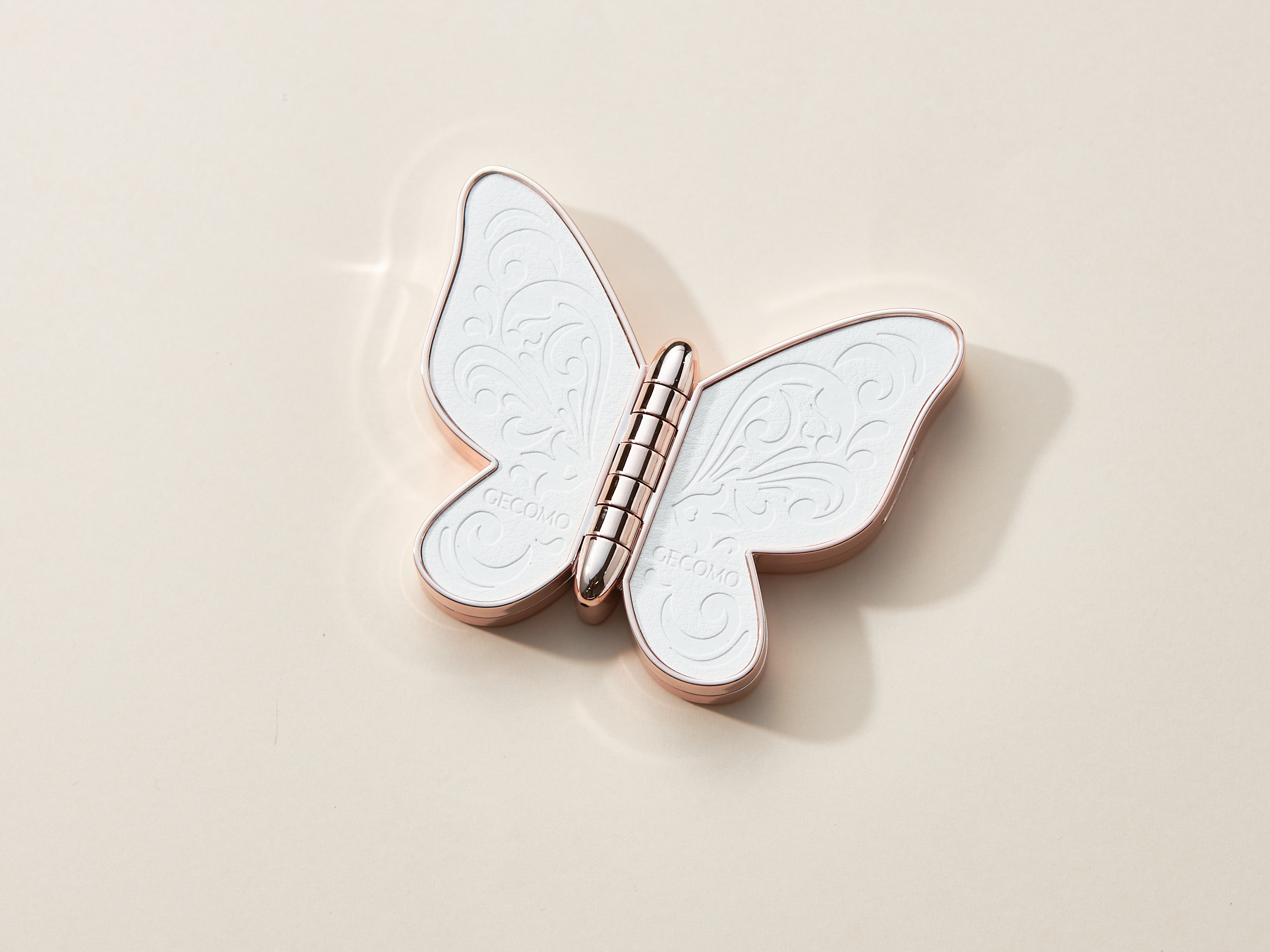 【タンプ限定】バタフライシャドウ&シートマスクセット