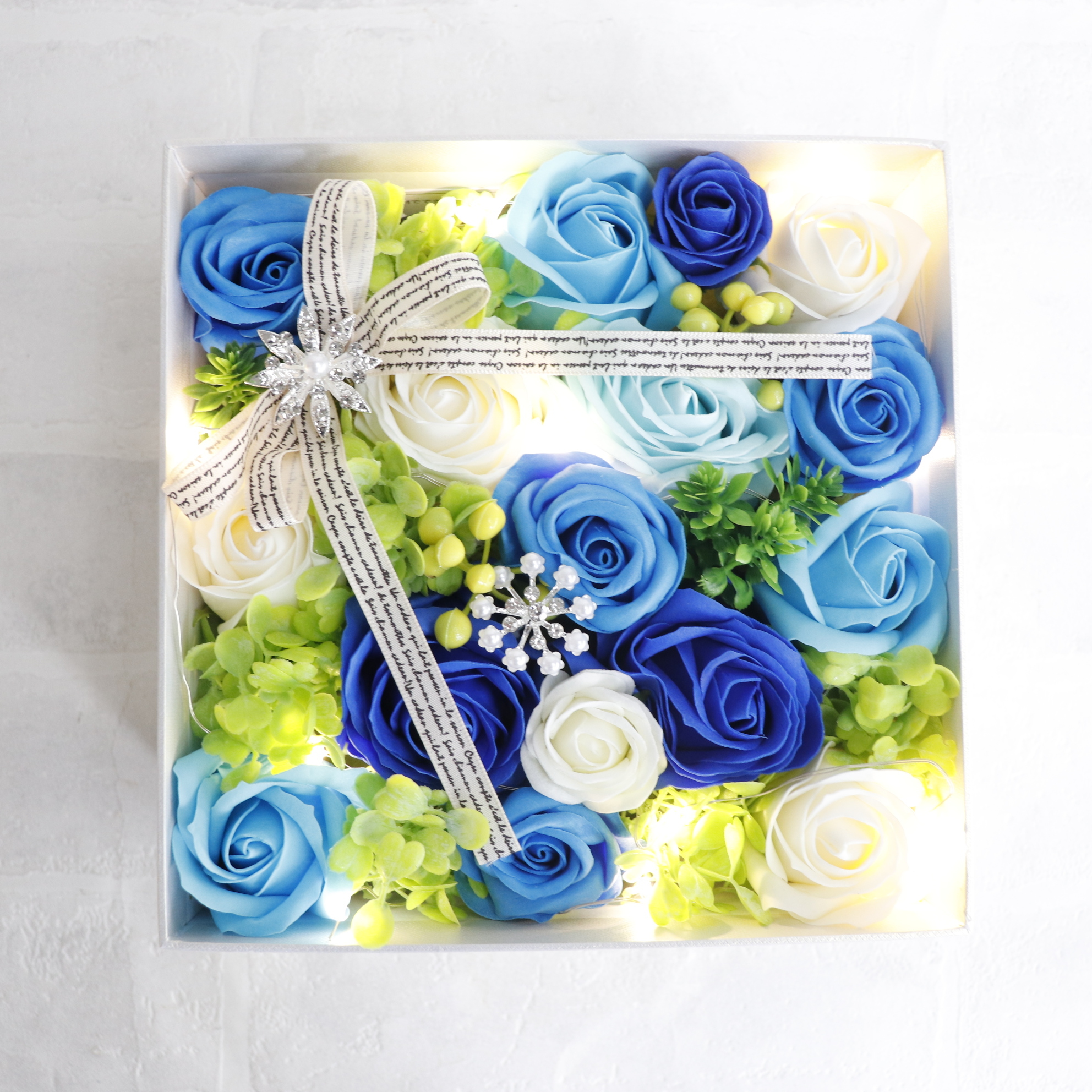 LEDホワイトギャレBOX　M【全4色】（観賞用ソープフラワー）