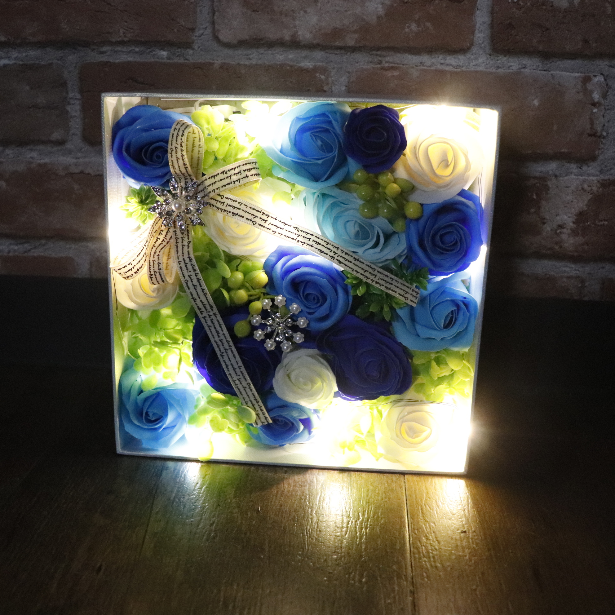 LEDホワイトギャレBOX　M【全4色】（観賞用ソープフラワー）