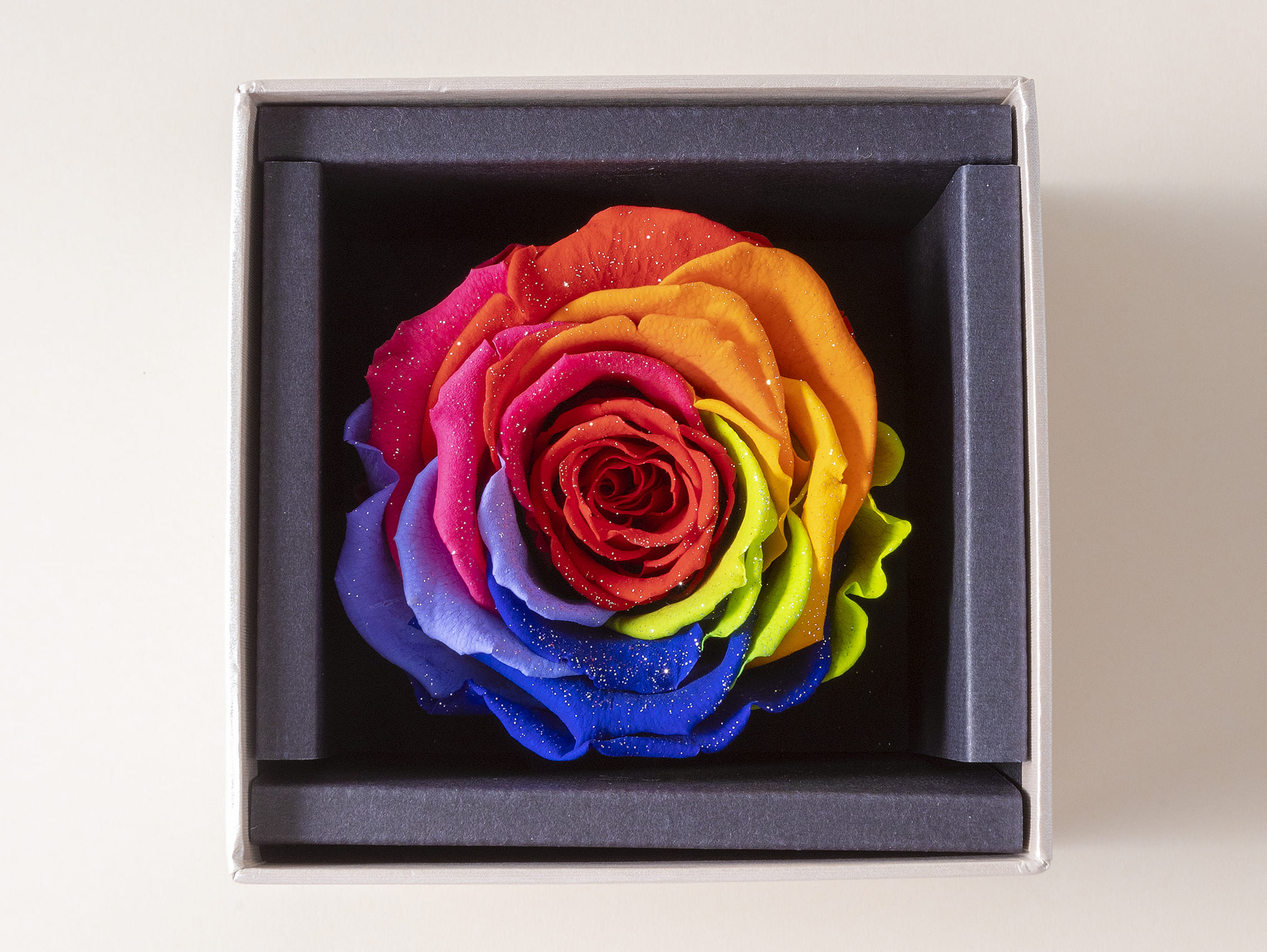 Non non dorl roseの刺繍バッグ 嵌めよ グレーと赤