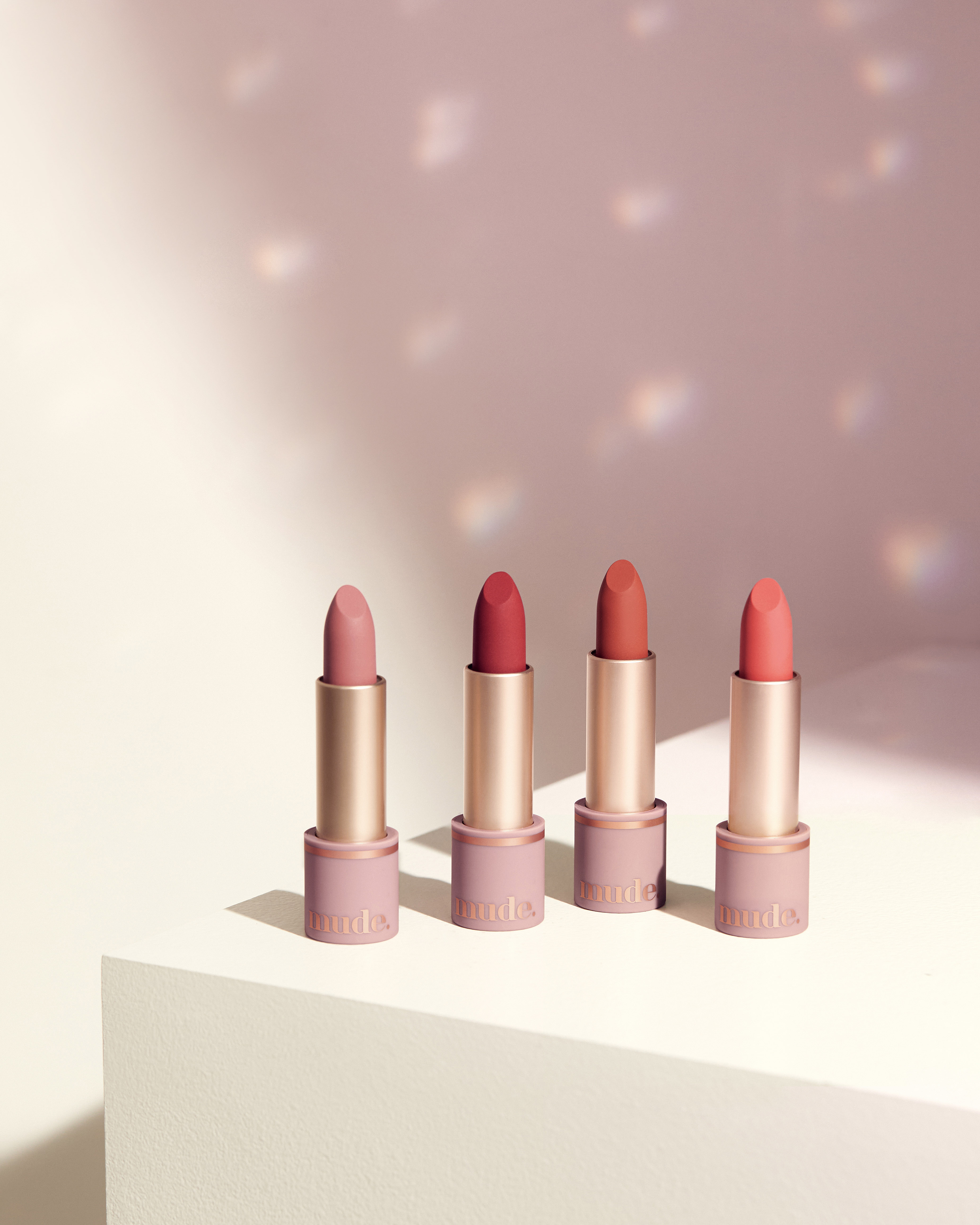 見るだけで気分が上がるうさぎミラー＆リップセット