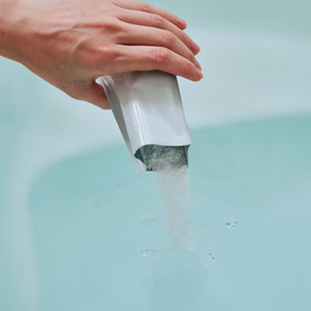 入浴剤「HAA」＆シルクくつ下温活セット