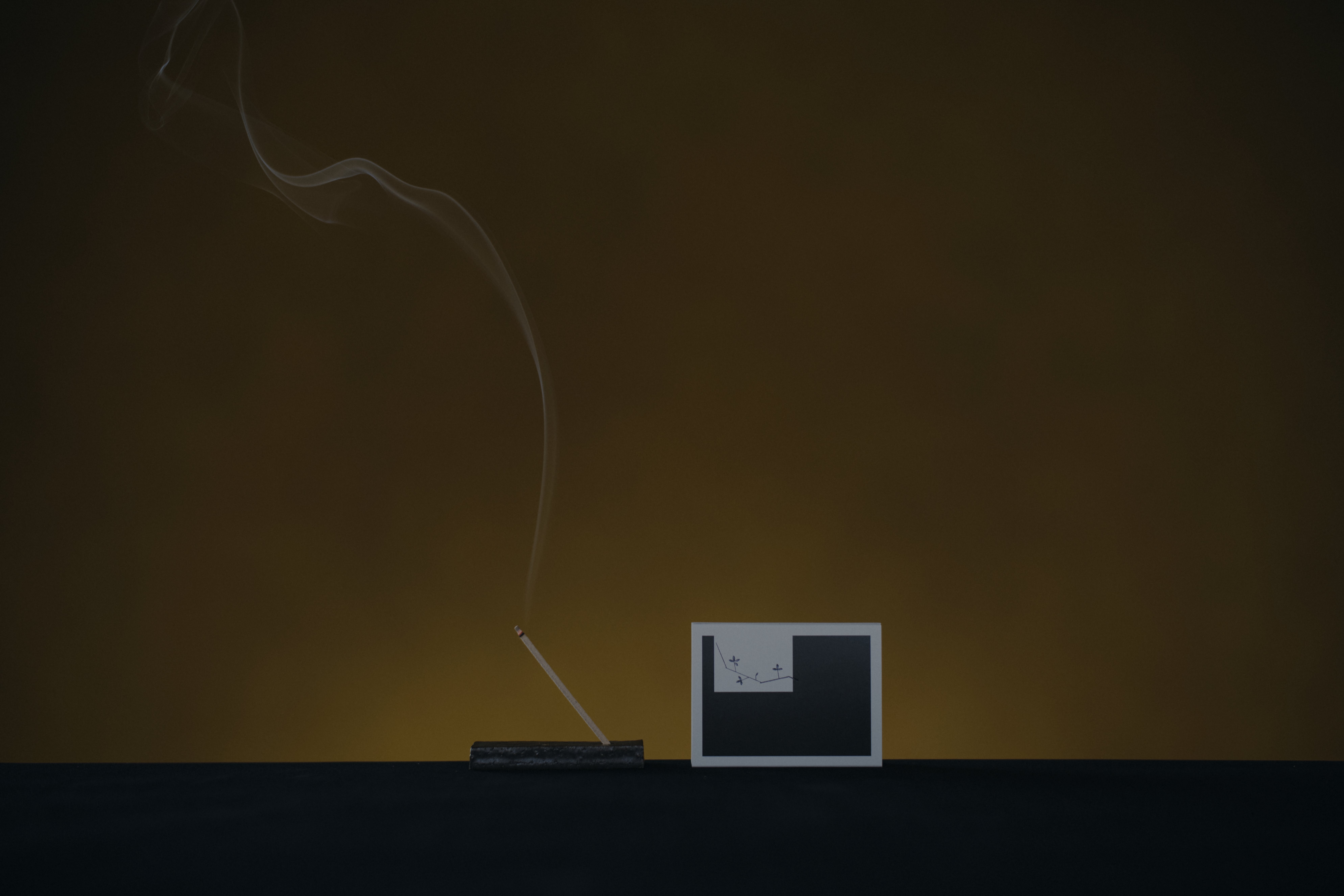 incense 燈 tomoshibi／熄 uzumibi （お香）【ギフトボックス付】