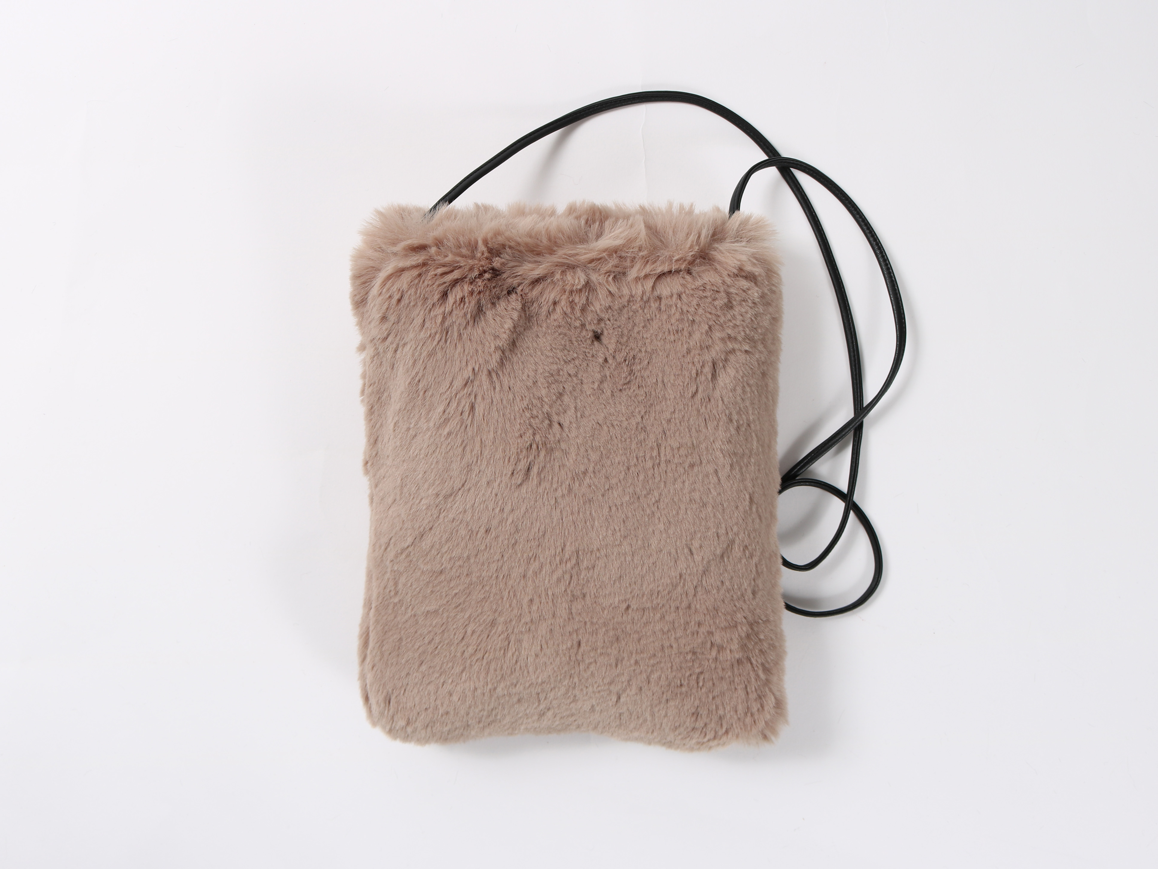 ファーショルダーバッグ