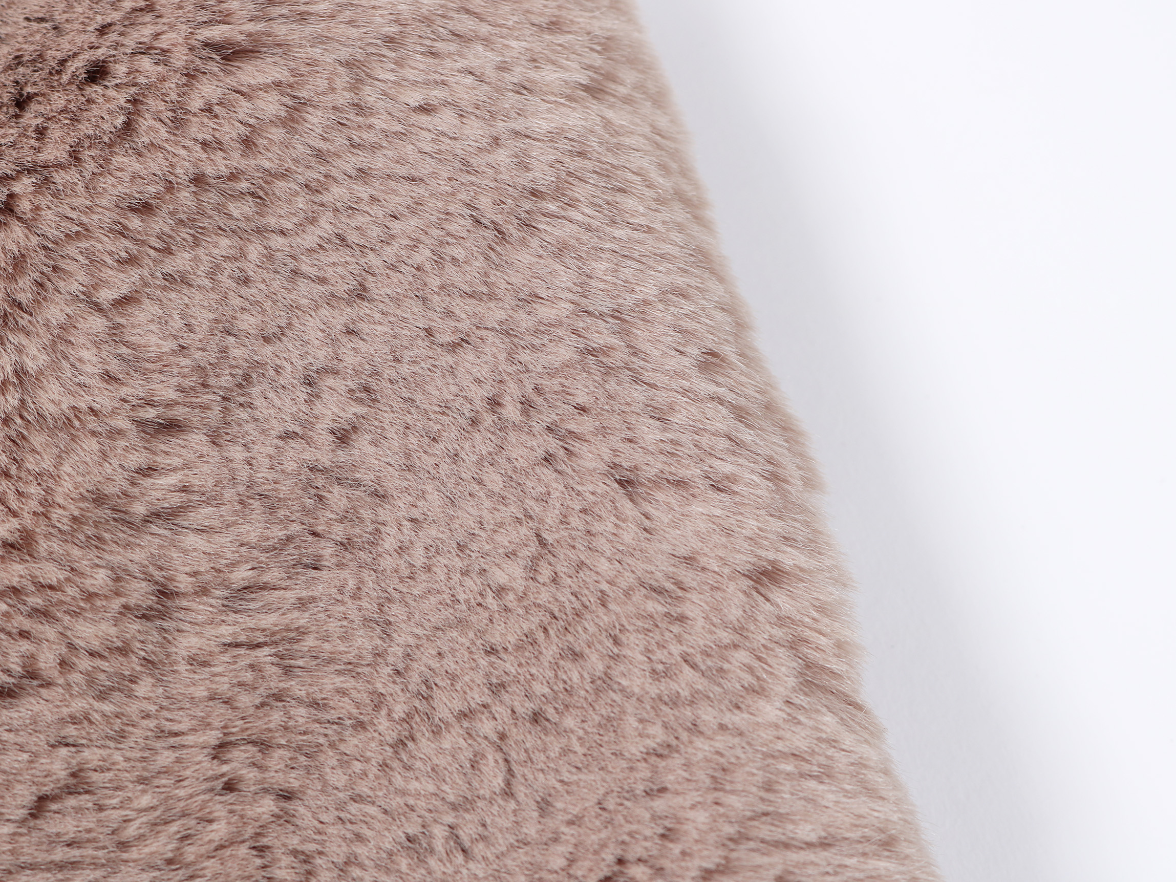 ファーショルダーバッグ