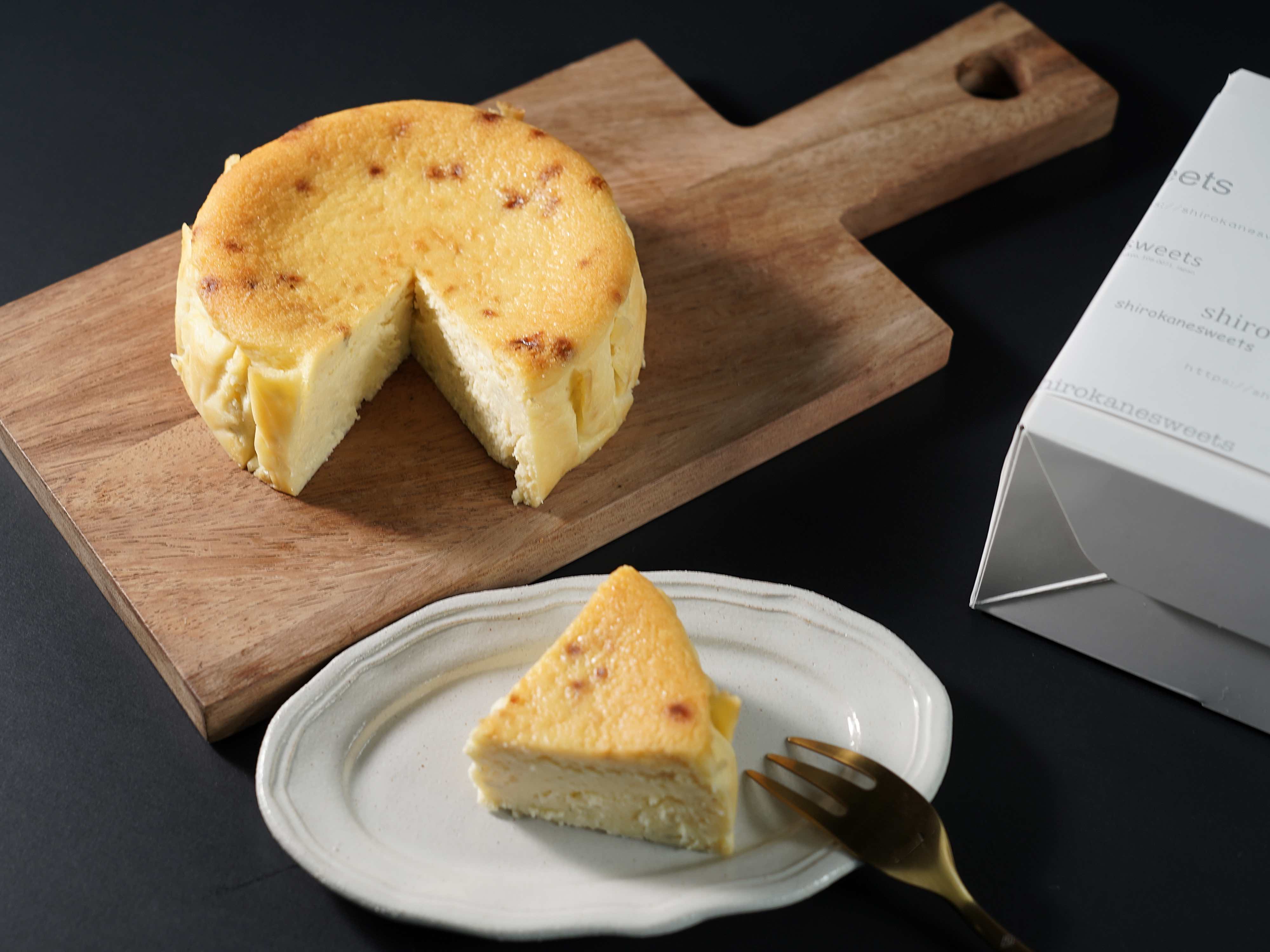shirokane sweet　TOKYO　ワインで嗜む大人のチーズケーキ　プレミアム白金バスク（ブルー）