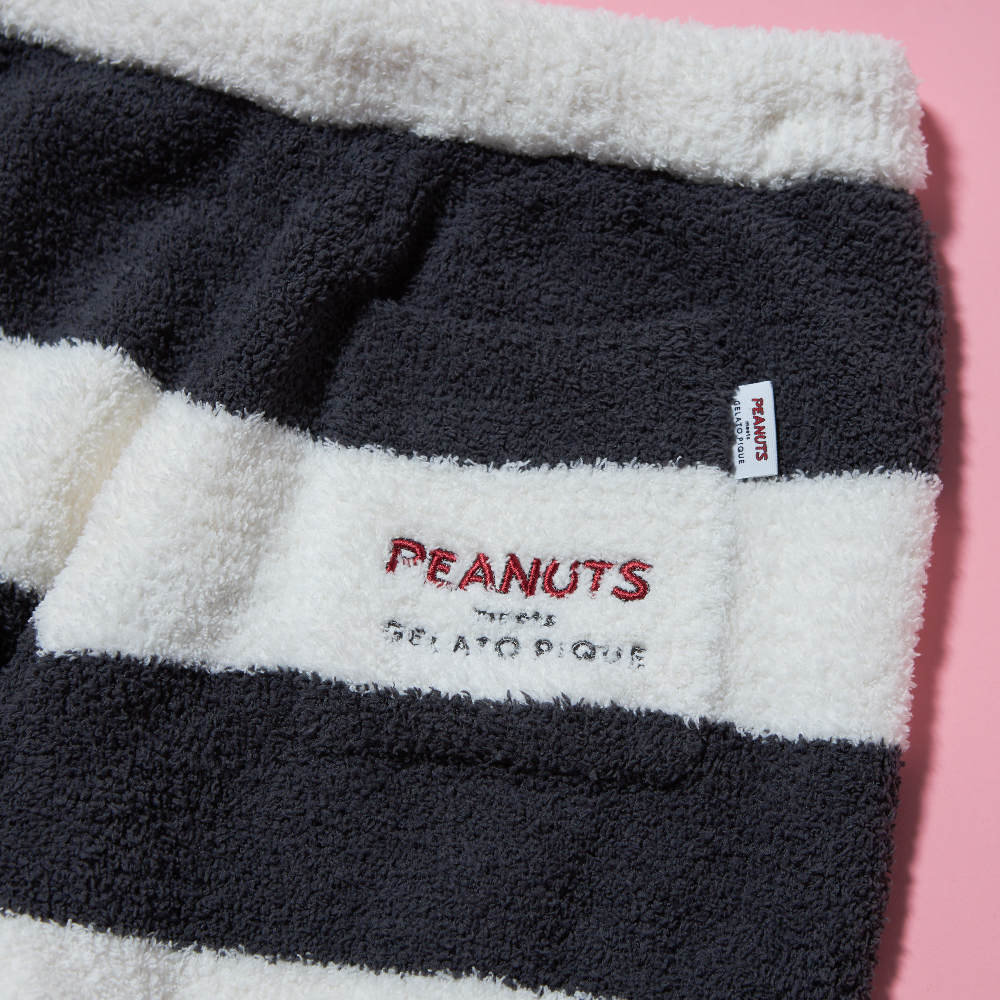 【WOMEN】【SNOOPY】パウダーモチーフJQD　プルオーバー＆ロングパンツセット