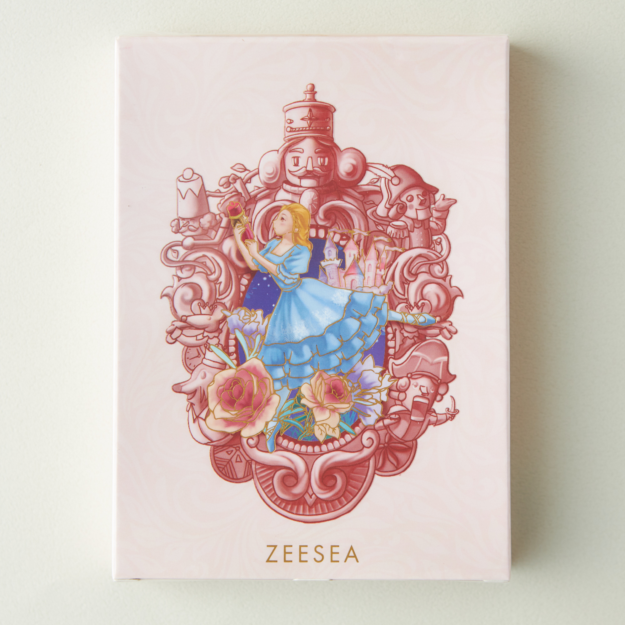 くるみ割り人形シリーズ キャンディクルーズ 12色アイシャドウ＆チークパレット