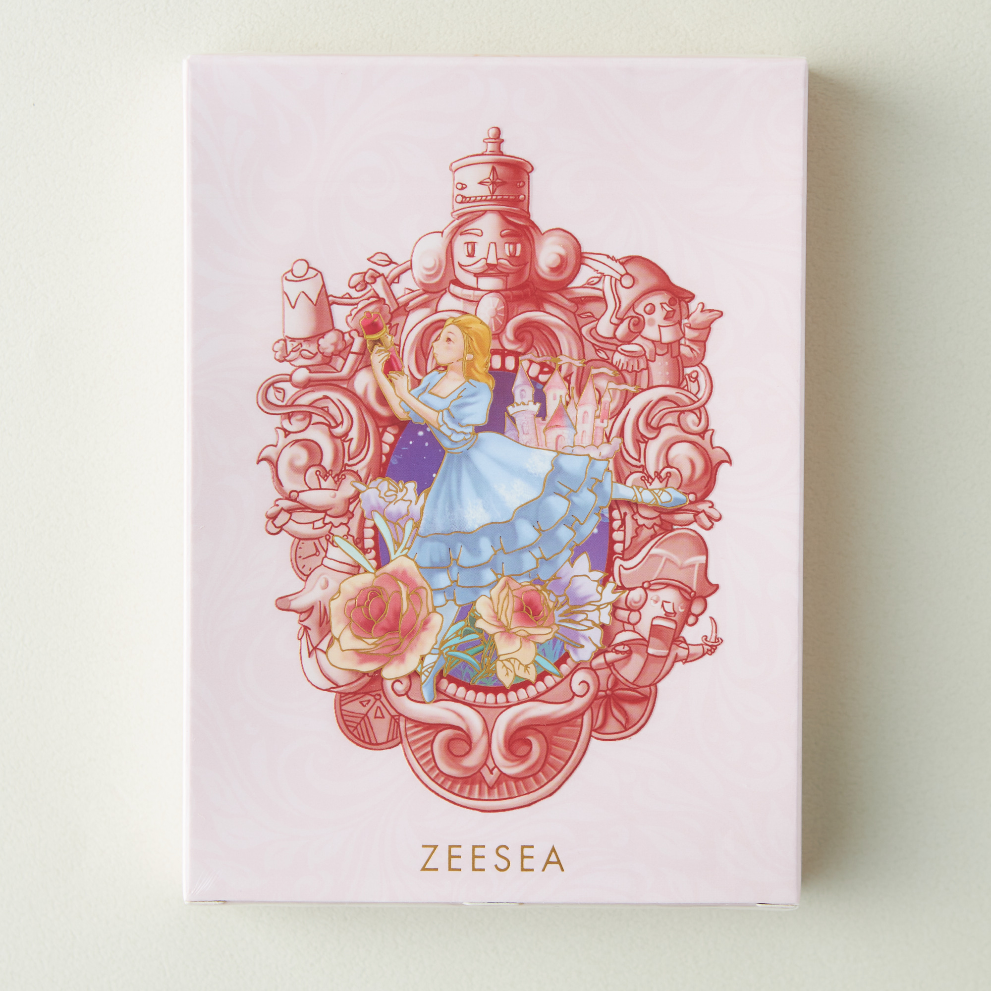 くるみ割り人形シリーズ キャンディクルーズ 12色アイシャドウ＆チークパレット