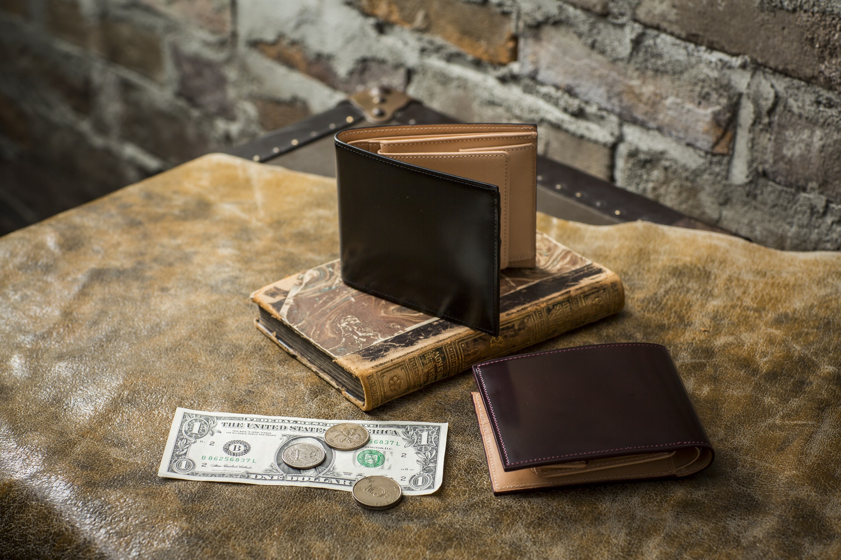 コードバン二つ折り財布