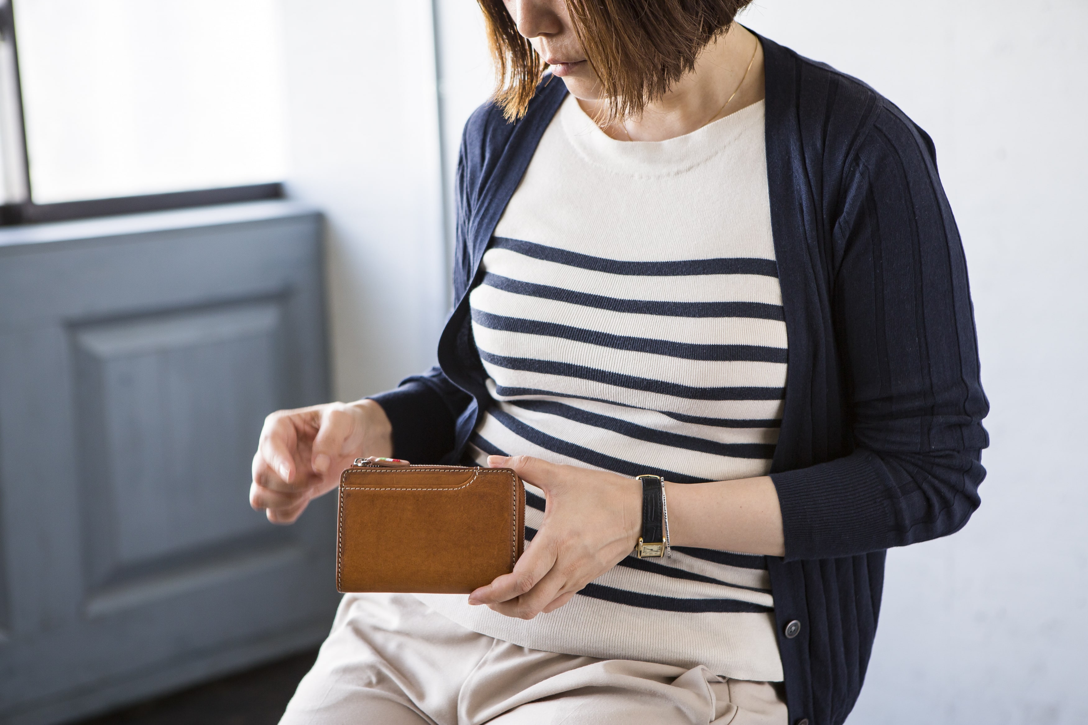 オリーチェバケッタレザーミディウォレット｜二つ折り財布