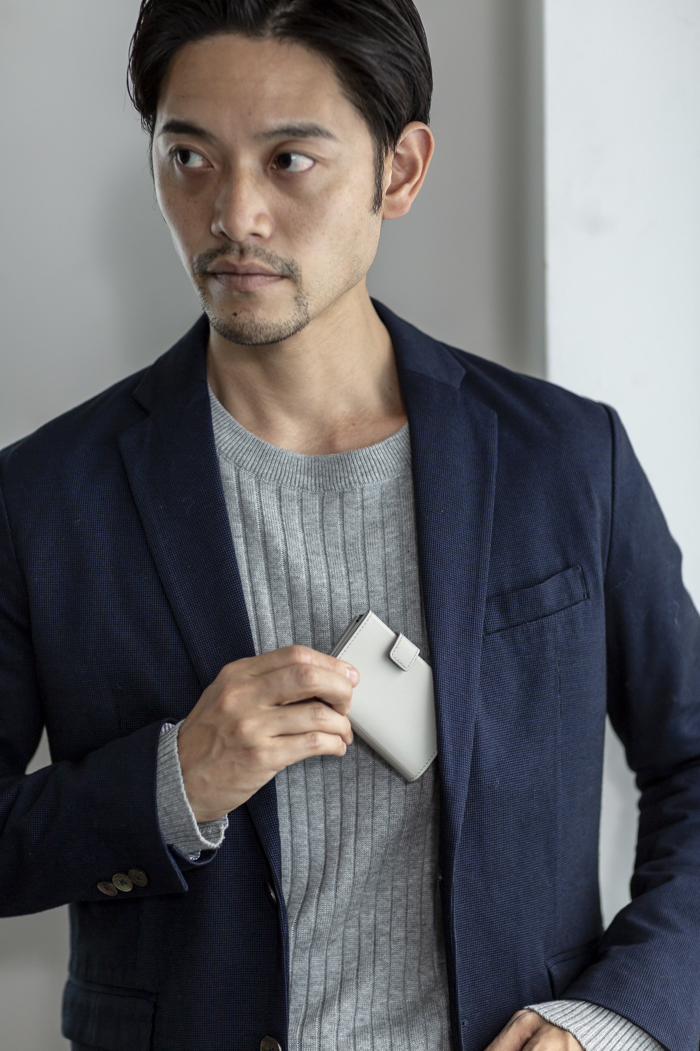 OGONスライド式ウォレット／ジッパー