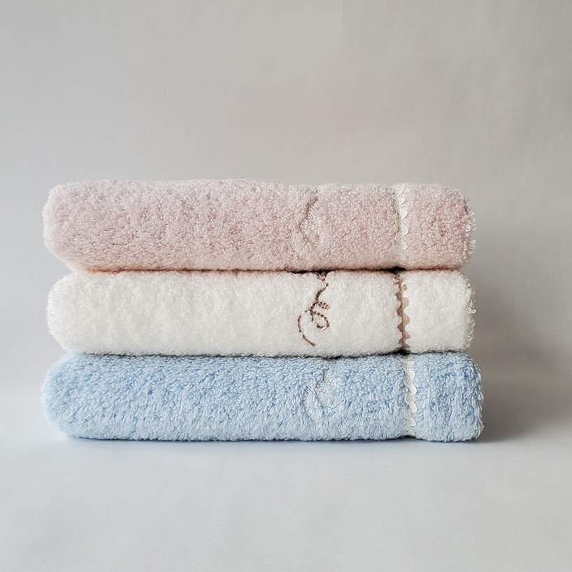 【名入れギフト】メレンゲ フード付きバスタオル・ハンカチセット