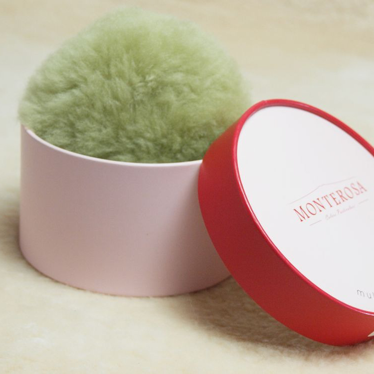 【タンプ限定/ギフトBOX】ムートンポーチ＆リップ美容液セット