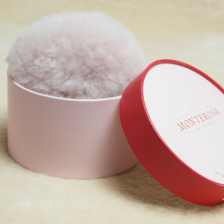 【タンプ限定/ギフトBOX】ムートンポーチ＆リップ美容液セット