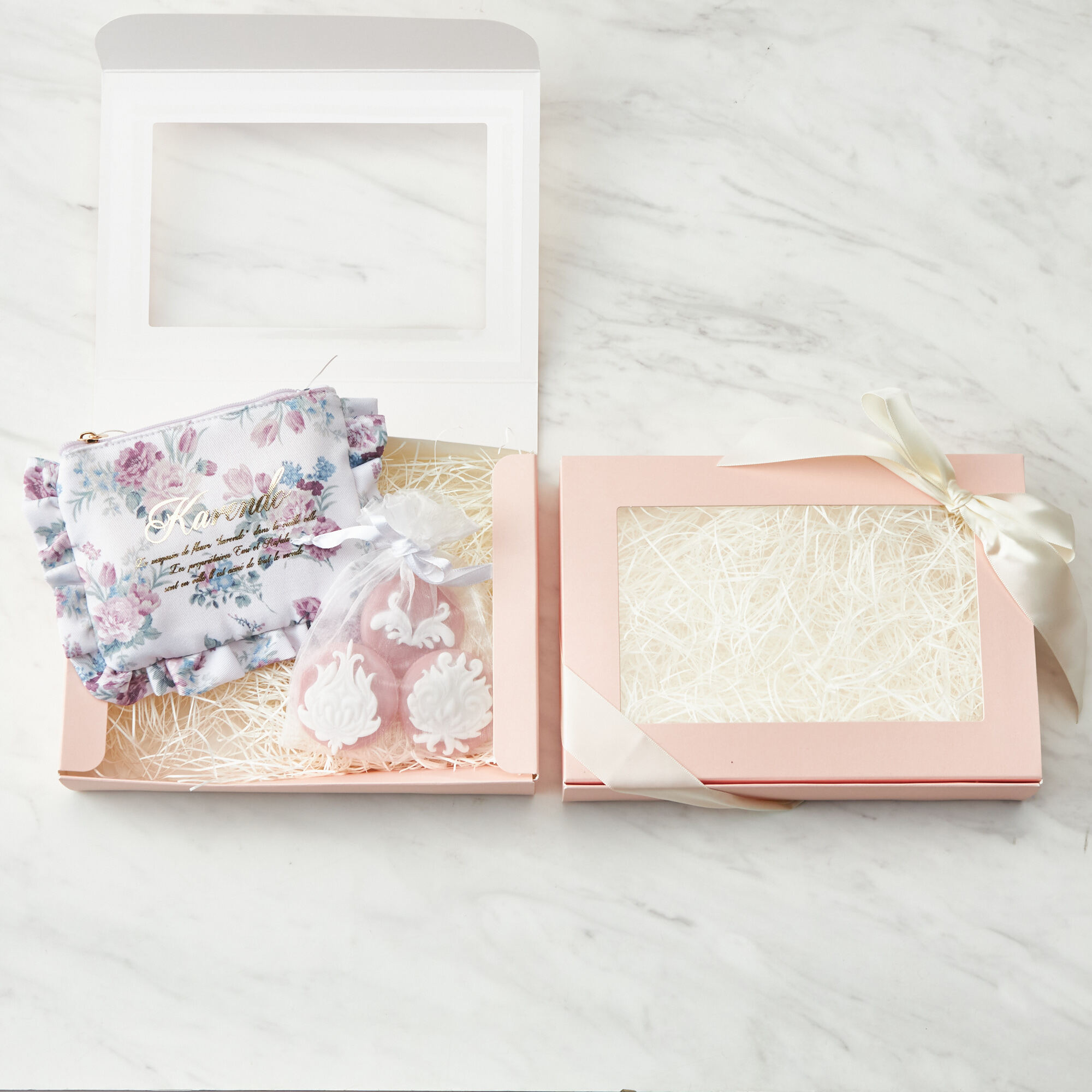 ピンクBOX付】華やかなポーチと優しい香りのワックスサシェセット