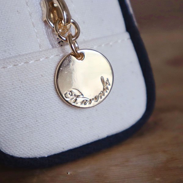 イニシャルポーチ