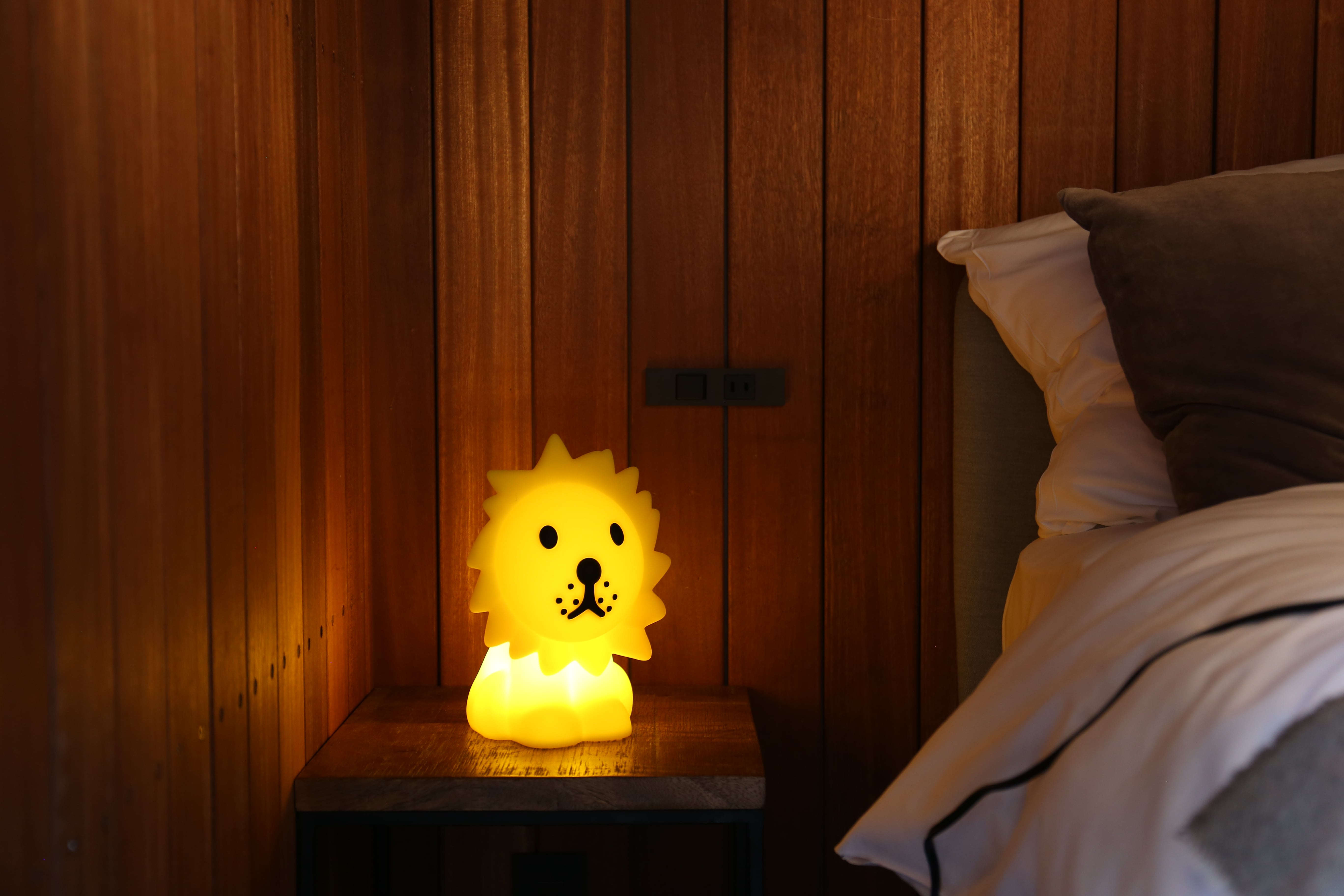 Miffy FIRST LIGHT & THE CROWN セット