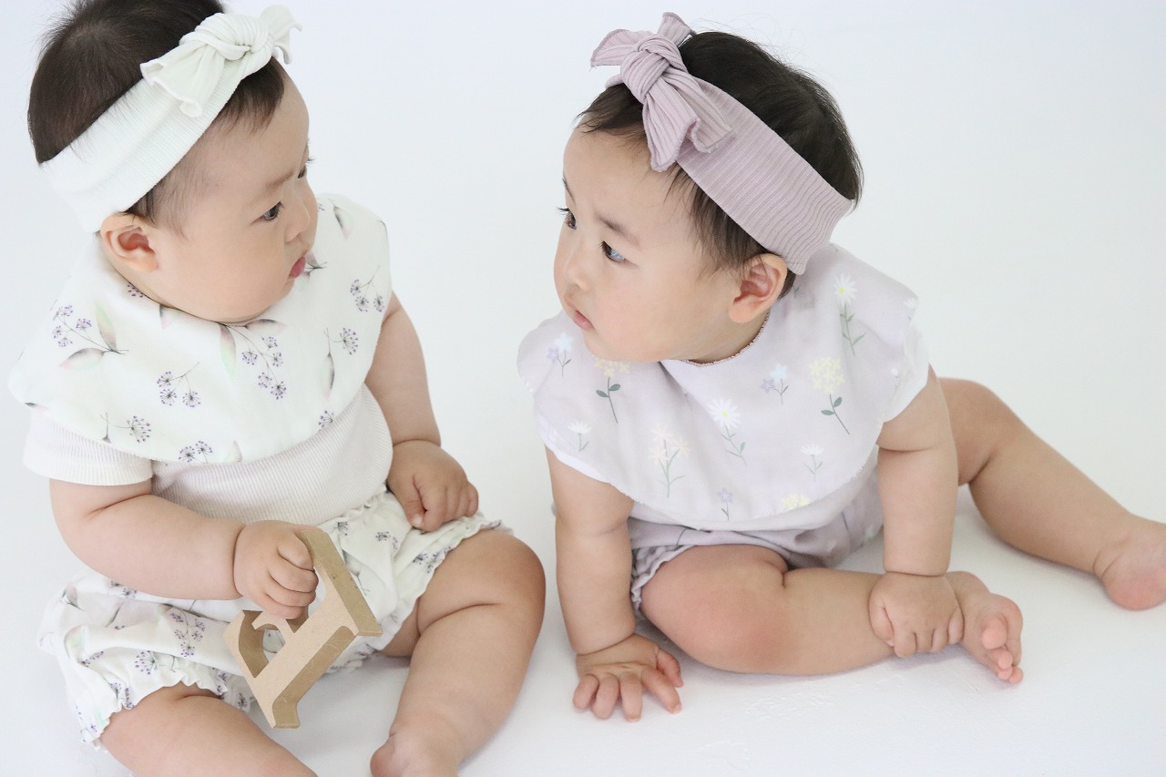 【ボックス付き】花言葉スタイ・ヘアバンド・グローブイニシャルセット