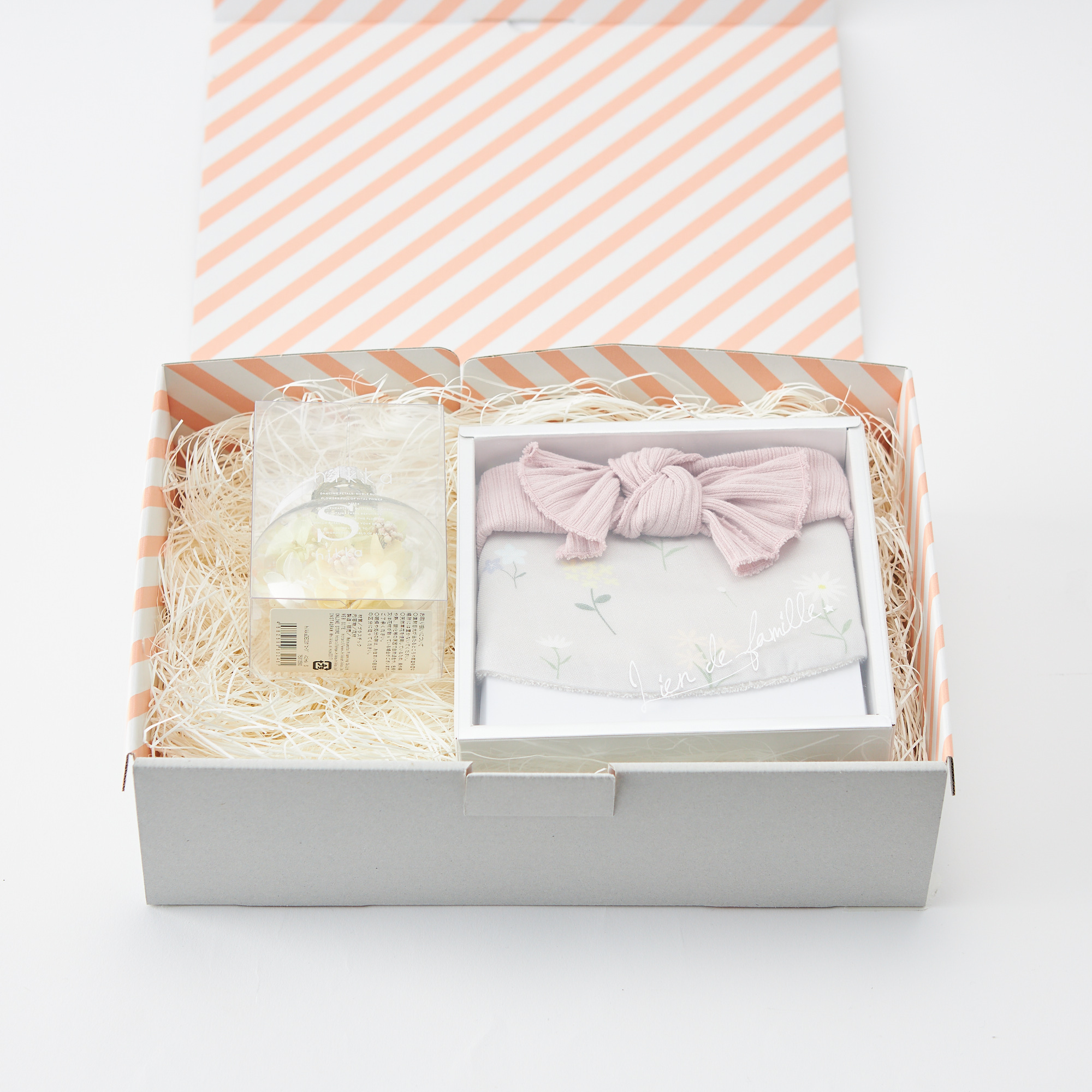 【ボックス付き】花言葉スタイ・ヘアバンド・グローブイニシャルセット