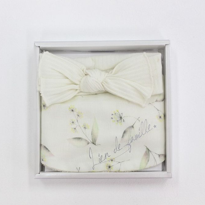 【ボックス付き】花言葉スタイ・ヘアバンド・グローブイニシャルセット