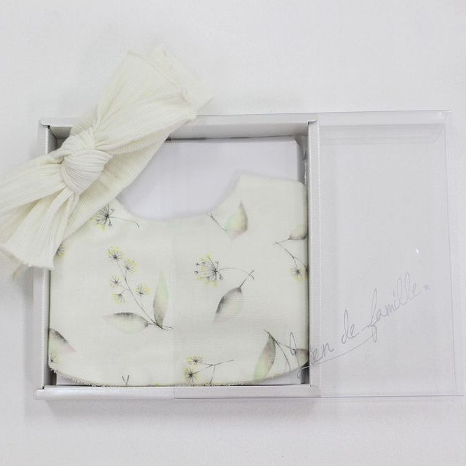 【ボックス付き】花言葉スタイ・ヘアバンド・グローブイニシャルセット