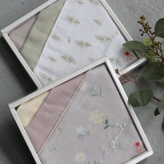 【ボックス付き】ガーゼ・入浴剤のセット