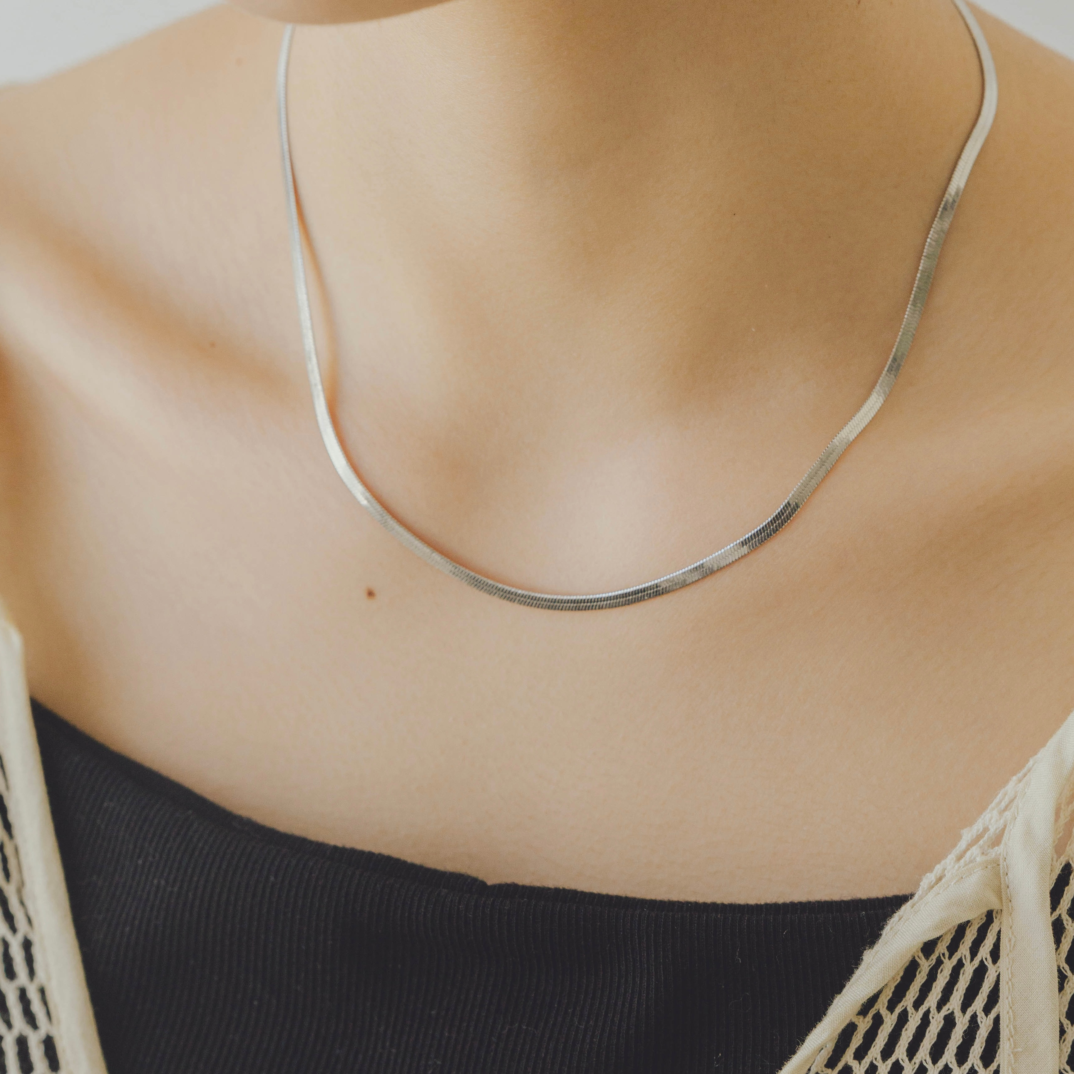 スネークチェーンネックレス