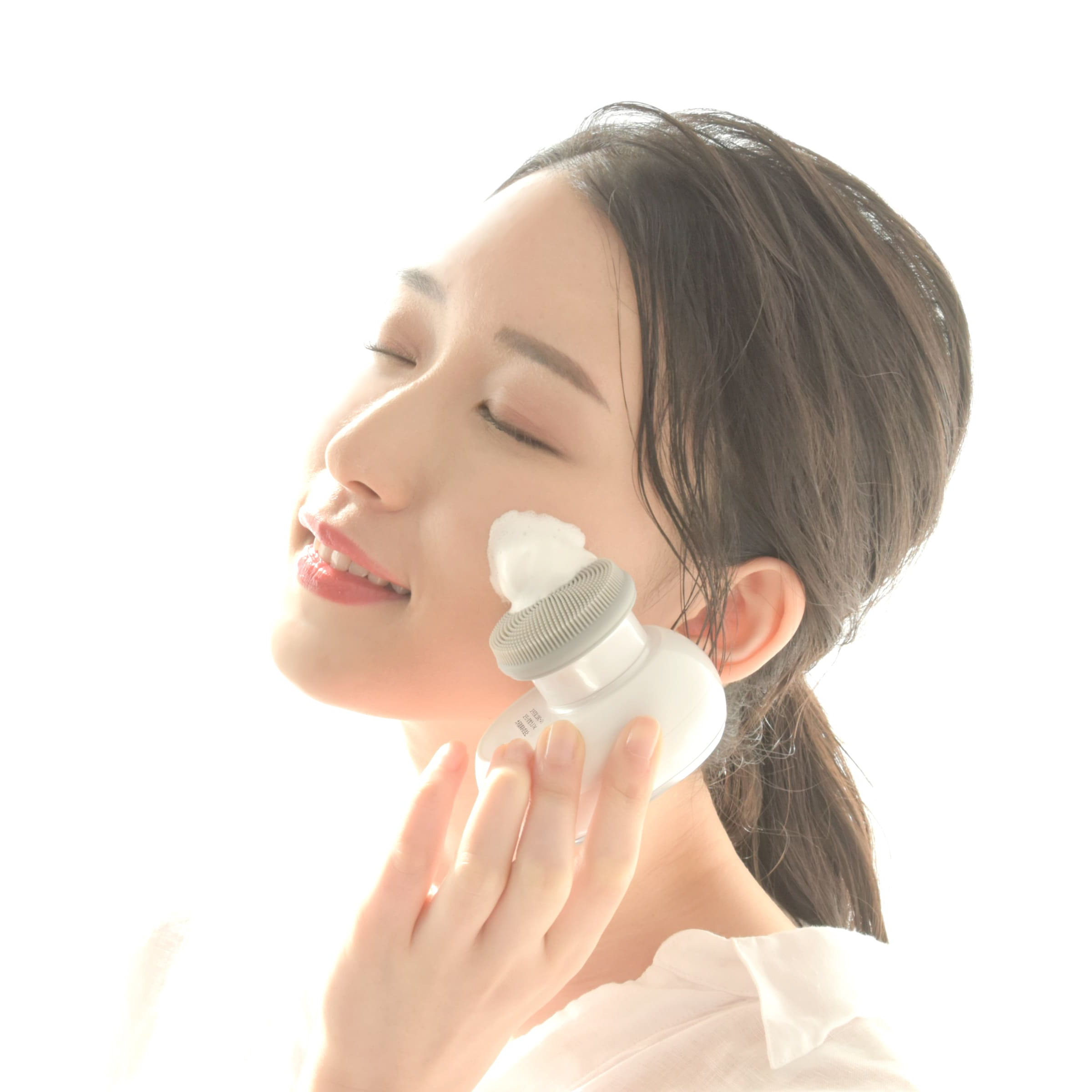 Beapro16 うるハリフト 本格派コンパクト美顔器