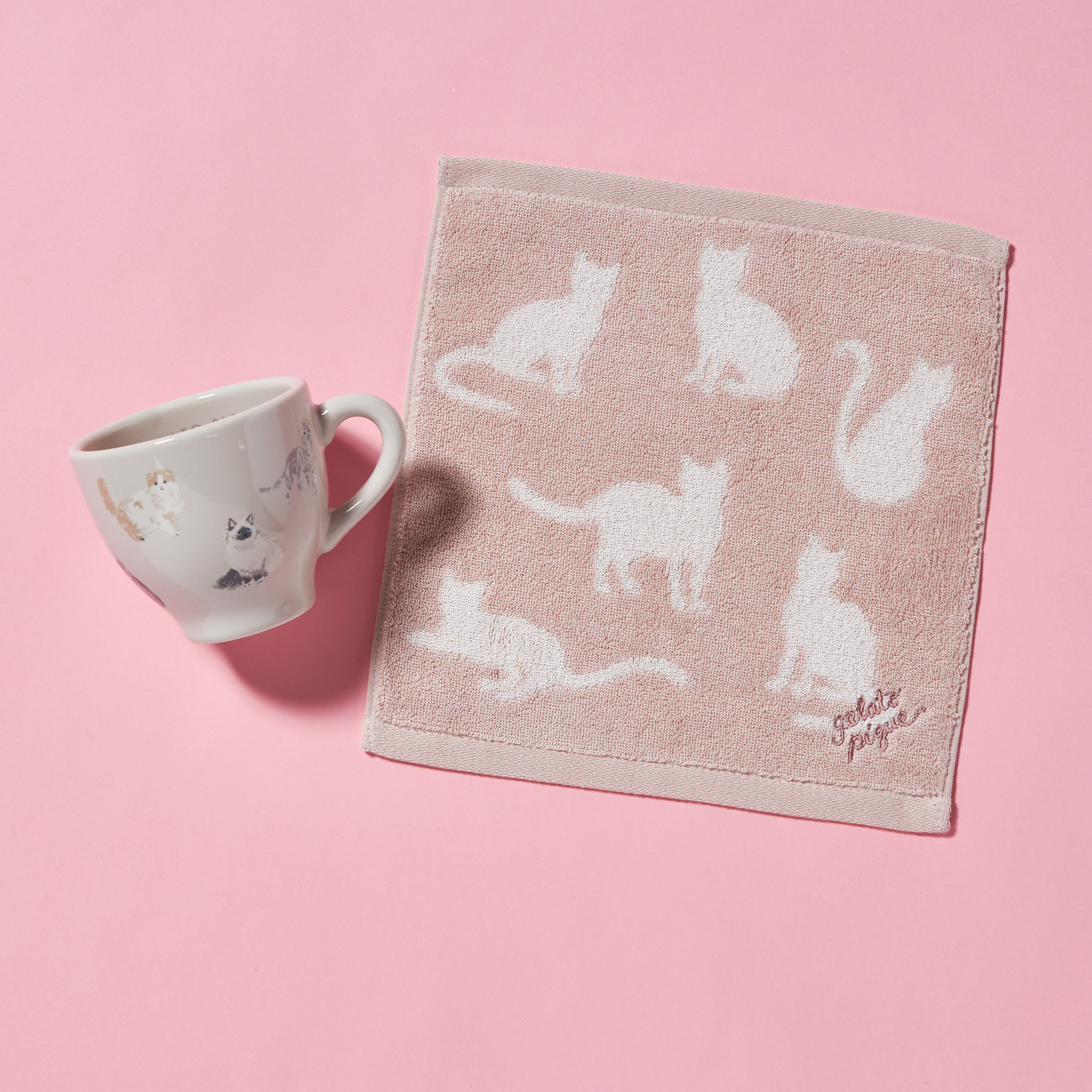 【WOMEN】キャット柄ハンドタオル＆モチーフ柄マグカップセット