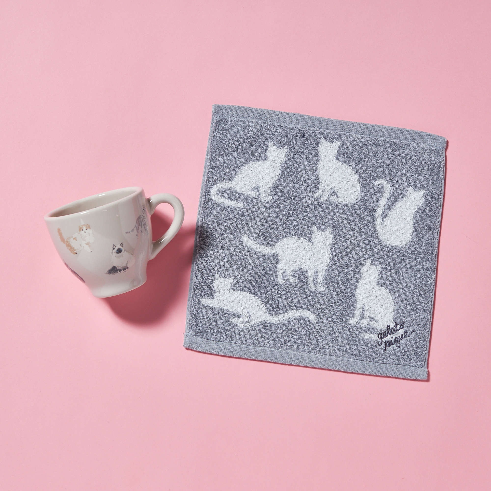 【WOMEN】キャット柄ハンドタオル＆モチーフ柄マグカップセット