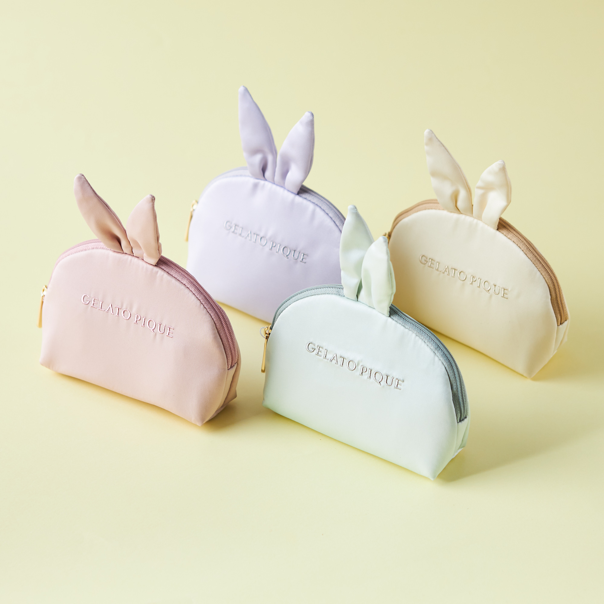 【WOMEN】ウサギの耳付きサテンポーチ