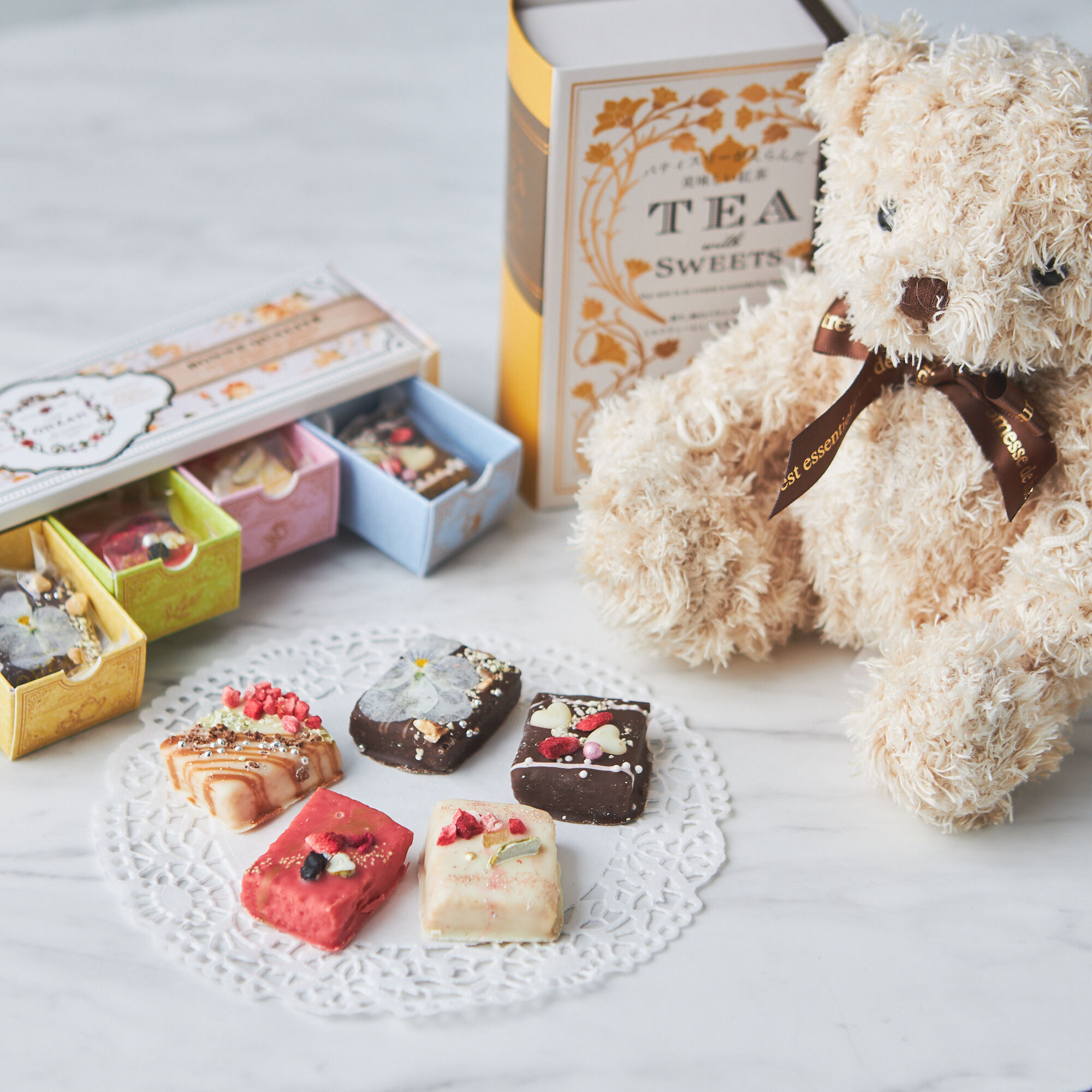 選べるチョコレートラスク&ふわふわテディベアと紅茶セット
