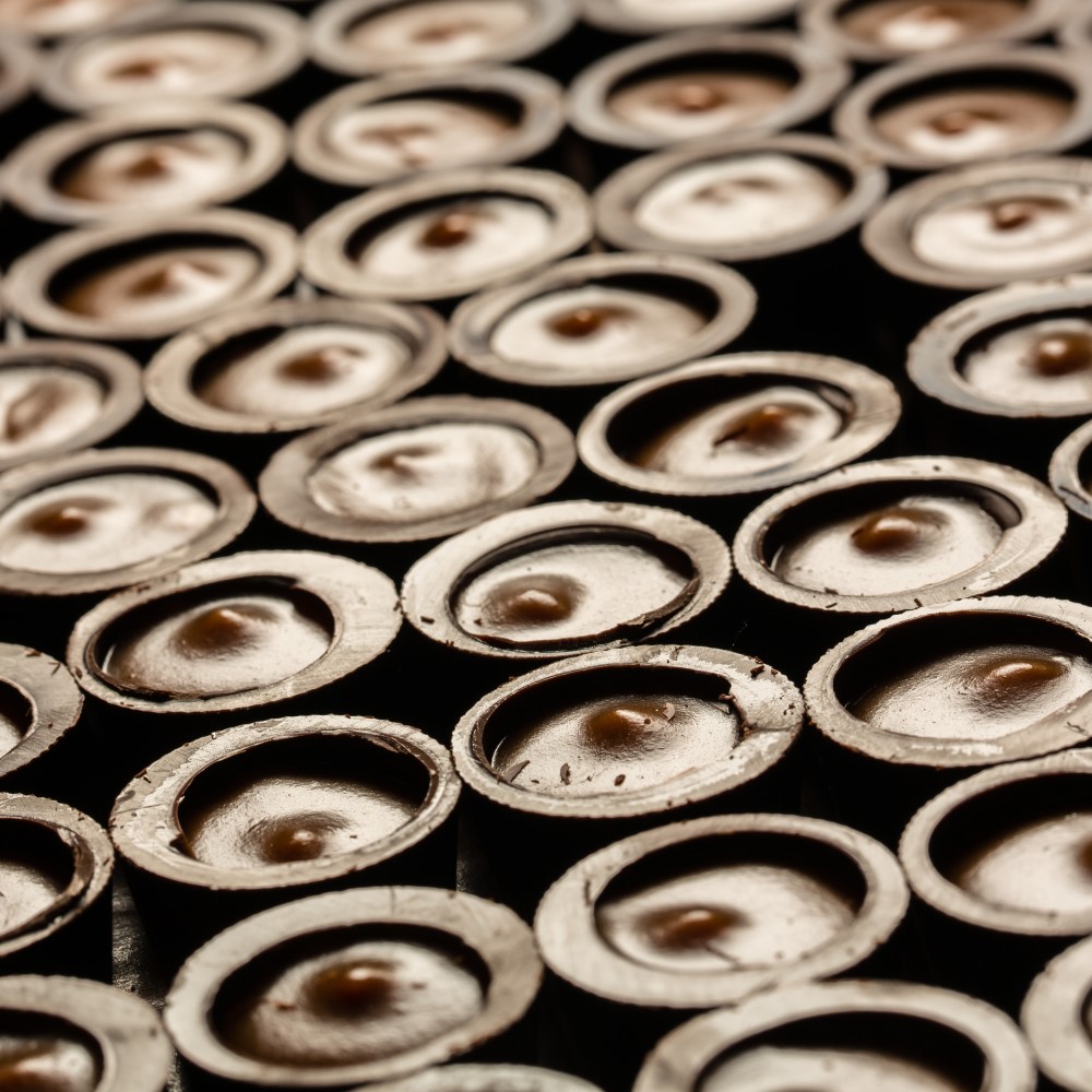 キャラッセルチョコレート 4粒（ビター2粒、ミルク2粒）