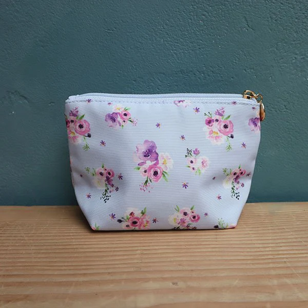 ブーケ花柄ポーチ